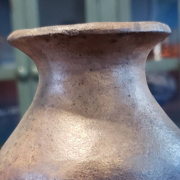 Primitive Handmade Black Clay Vase Unique Native American Pottery Raku Antique - Picture 10 of 12